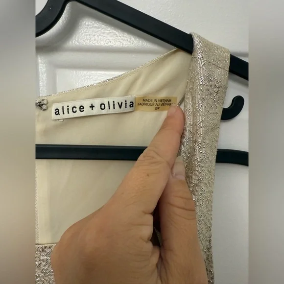 Women’s Alice + Olivia Gold Silk Blend Sleeveless Mini Dress S Party Holiday - Picture 4 of 9